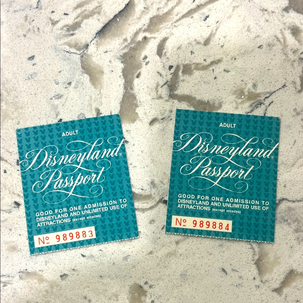 Vintage Disneyland passport 1983 admission stubs excellent condition